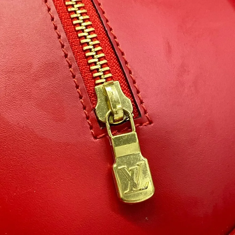 Louis Vuitton Soufflot Epi Handbag M52227